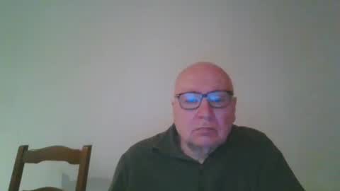 Snapshot of fra94 chatting on 04/11/26, 08:46 fra94 online show from 04/11/26, 08:46