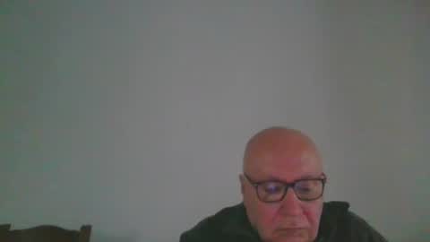 Snapshot of fra94 chatting on 04/12/26, 02:00 fra94 online show from 04/12/26, 02:00