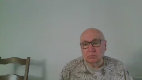 Snapshot of fra94 chatting on 04/17/26, 02:09 fra94 online show from 04/17/26, 02:09