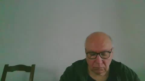 Snapshot of fra94 chatting on 05/11/26, 01:28 fra94 online show from 05/11/26, 01:28