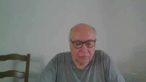 Snapshot of fra94 chatting on 05/24/26, 12:43 fra94 online show from 05/24/26, 12:43