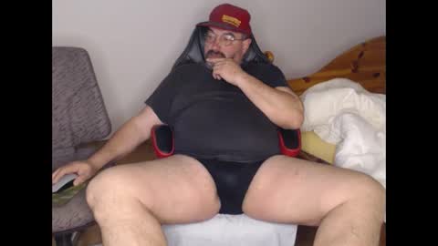 Snapshot of fraboys chatting on 03/12/25, 06:29 Fraboys online show from 03/12/25, 06:29