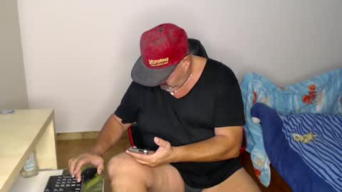 Snapshot of fraboys chatting on 09/27/25, 06:07 Fraboys online show from 09/27/25, 06:07