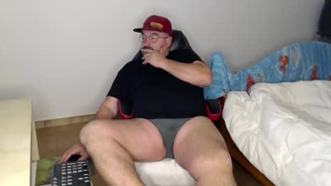 Snapshot of fraboys chatting on 01/06/26, 07:01 Fraboys online show from 01/06/26, 07:01