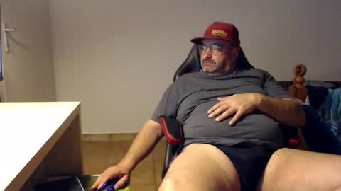 Snapshot of fraboys chatting on 03/20/26, 10:25 Fraboys online show from 03/20/26, 10:25