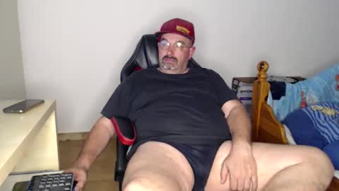 Snapshot of fraboys chatting on 04/05/26, 06:27 Fraboys online show from 04/05/26, 06:27