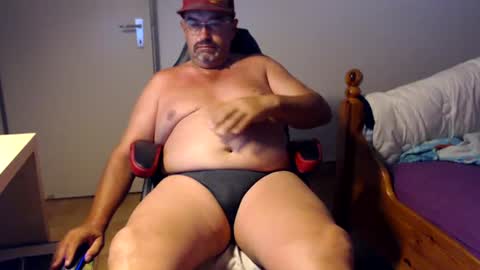 Snapshot of fraboys chatting on 07/20/26, 06:17 Fraboys online show from 07/20/26, 06:17