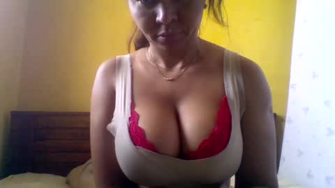 Snapshot of fracisca2204 chatting on 09/12/25, 05:18 fracisca2204 online show from 09/12/25, 05:18