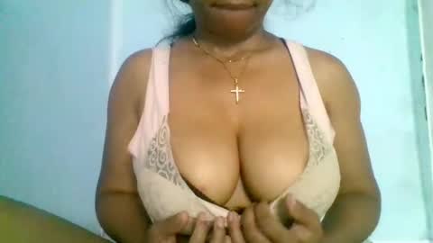 Snapshot of fracisca2204 chatting on 11/30/25, 03:21 fracisca2204 online show from 11/30/25, 03:21