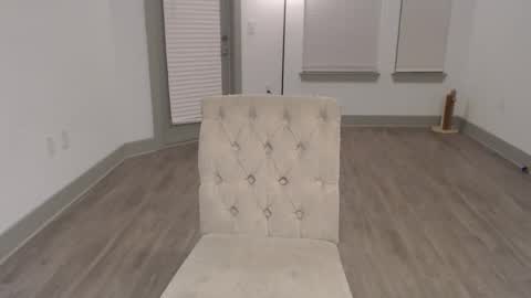 Snapshot of fragilemasochist chatting on 02/01/25, 01:55 Angel online show from 02/01/25, 01:55