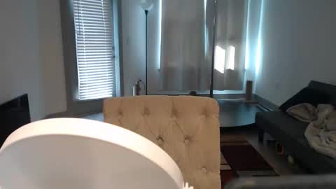 Snapshot of fragilemasochist chatting on 02/15/25, 03:06 Angel online show from 02/15/25, 03:06