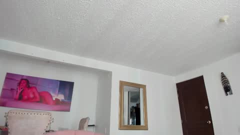 IM FRAIDER online show from 02/01/25, 03:28