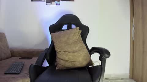 IM FRAIDER online show from 05/04/26, 04:47