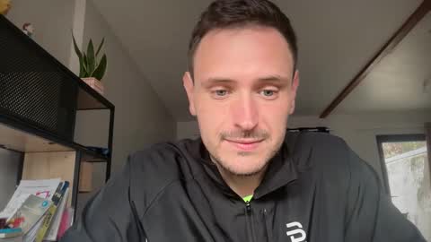 fraisetagada359 online show from 11/02/25, 11:12