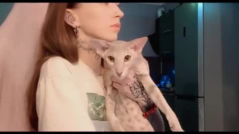 fran_bow online show from 10/02/25, 12:17