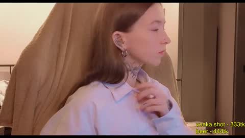 Snapshot of fran_bow chatting on 11/17/25, 01:33 fran_bow online show from 11/17/25, 01:33