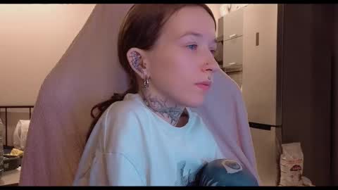 Snapshot of fran_bow chatting on 11/24/25, 11:26 fran_bow online show from 11/24/25, 11:26