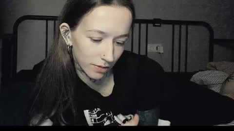 Snapshot of fran_bow chatting on 12/19/25, 08:16 fran_bow online show from 12/19/25, 08:16