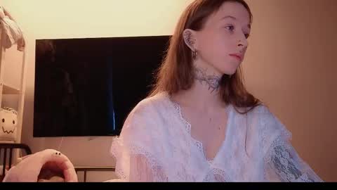Snapshot of fran_bow chatting on 04/23/26, 01:46 fran_bow online show from 04/23/26, 01:46