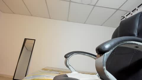 Snapshot of fran_boy_ chatting on 01/13/26, 04:07 Fran online show from 01/13/26, 04:07