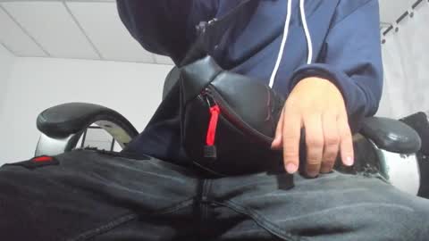 Snapshot of fran_boy_ chatting on 01/16/26, 04:16 Fran online show from 01/16/26, 04:16