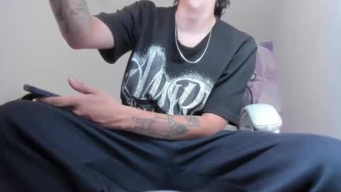 Snapshot of fran_boy_ chatting on 03/10/26, 04:06 Fran online show from 03/10/26, 04:06