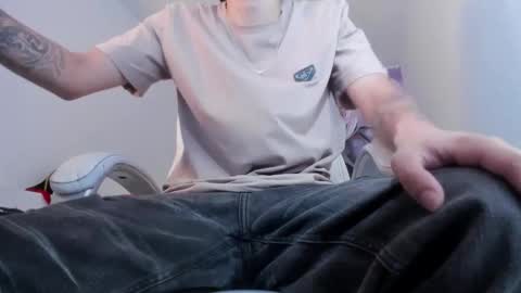 Snapshot of fran_boy_ chatting on 03/12/26, 08:59 Fran online show from 03/12/26, 08:59