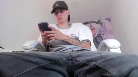 Snapshot of fran_boy_ chatting on 03/21/26, 04:17 Fran online show from 03/21/26, 04:17