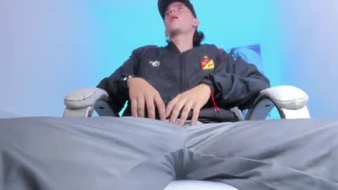 Snapshot of fran_boy_ chatting on 04/16/26, 03:29 Fran online show from 04/16/26, 03:29