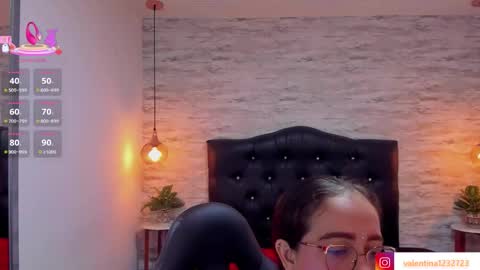          online show from 10/12/25, 02:27