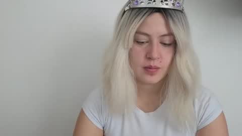 Francesca online show from 12/04/25, 01:31