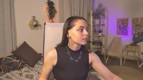 Snapshot of francescacavaliere chatting on 04/04/26, 07:28 Francesca online show from 04/04/26, 07:28