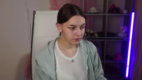 Snapshot of francescacavaliere chatting on 04/08/26, 06:57 Francesca online show from 04/08/26, 06:57