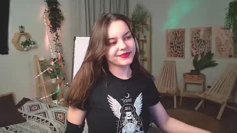 Snapshot of francescacavaliere chatting on 04/14/26, 06:41 Francesca online show from 04/14/26, 06:41