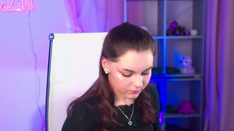 Snapshot of francescacavaliere chatting on 04/21/26, 09:37 Francesca online show from 04/21/26, 09:37