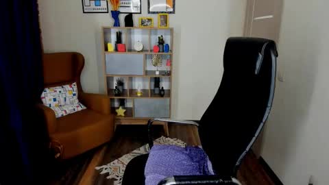 Fran online show from 10/20/25, 02:50