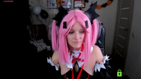 Fran online show from 10/31/25, 05:36