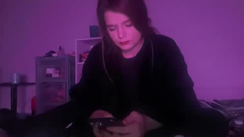 Snapshot of francescafey chatting on 11/17/25, 05:57 francescafey online show from 11/17/25, 05:57