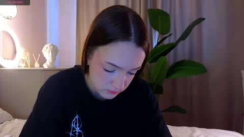 Snapshot of francessmason chatting on 03/03/26, 06:19 Marybrown eye Katy gray eye online show from 03/03/26, 06:19