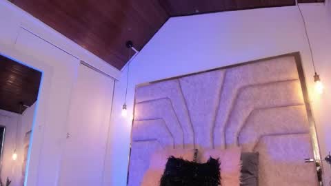 Snapshot of francheska121 chatting on 10/16/25, 08:21 francheska121 online show from 10/16/25, 08:21