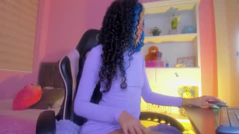 Snapshot of franchezcaa chatting on 03/24/26, 01:27 franchezcaa online show from 03/24/26, 01:27