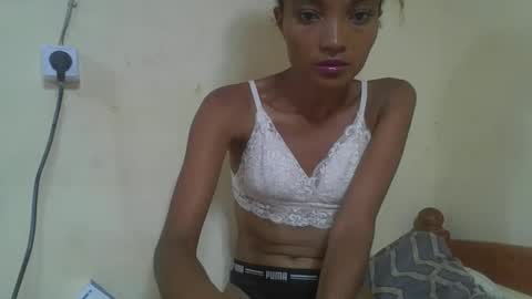 Snapshot of francinoli chatting on 03/22/26, 01:58 Francinoli online show from 03/22/26, 01:58