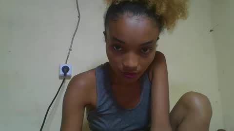 Snapshot of francinoli chatting on 03/25/26, 06:30 Francinoli online show from 03/25/26, 06:30
