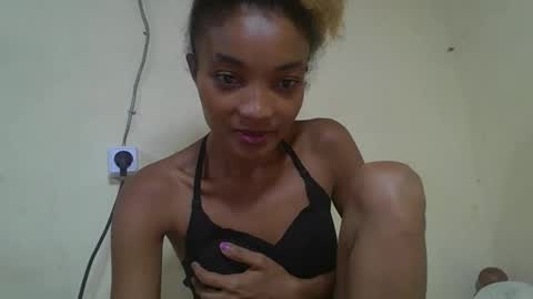 Snapshot of francinoli chatting on 03/25/26, 11:44 Francinoli online show from 03/25/26, 11:44