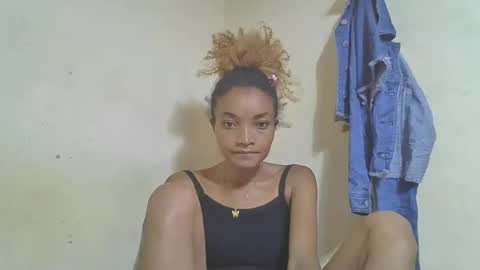 Snapshot of francinoli chatting on 04/07/26, 04:57 Francinoli online show from 04/07/26, 04:57