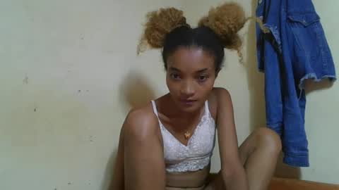 Snapshot of francinoli chatting on 04/11/26, 03:44 Francinoli online show from 04/11/26, 03:44