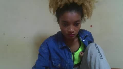 Snapshot of francinoli chatting on 04/12/26, 03:00 Francinoli online show from 04/12/26, 03:00
