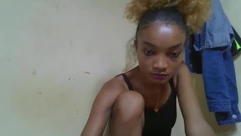 Snapshot of francinoli chatting on 04/15/26, 09:59 Francinoli online show from 04/15/26, 09:59