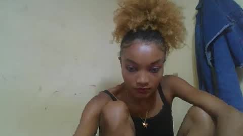 Snapshot of francinoli chatting on 04/16/26, 10:16 Francinoli online show from 04/16/26, 10:16