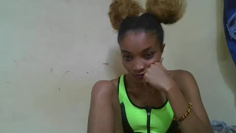 Snapshot of francinoli chatting on 04/16/26, 10:12 Francinoli online show from 04/16/26, 10:12